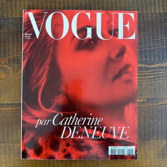 Magazine Vogue Paris 843 December 2003 - Picture 1 of 1